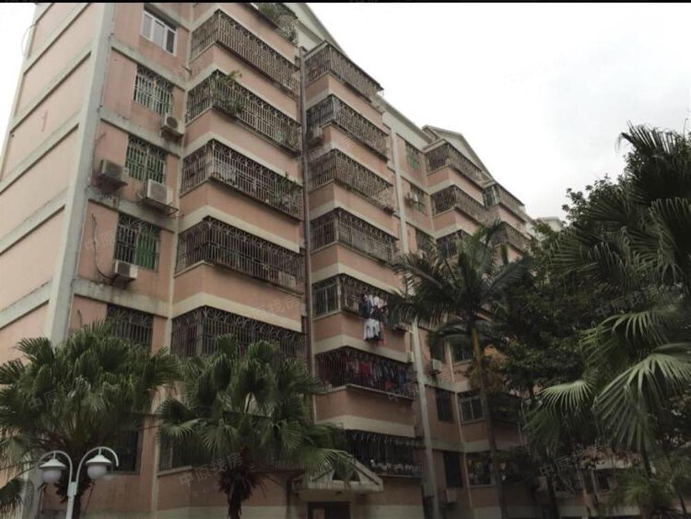 宝安碧海湾花园 双地铁口,精装修, 拎包入住.