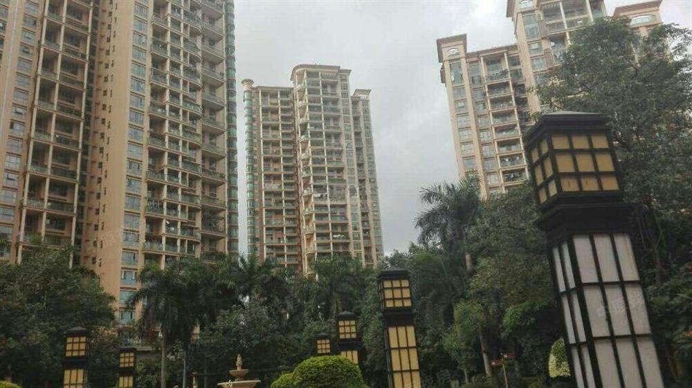 【沙井站 鸿荣源物业 豪装4+1房 单价仅4万7 】