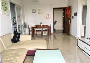 精装两房，可以改小三房，保养不错