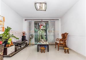 两站到大运，花园小区，小区内读书，看房方便，给钱就卖。