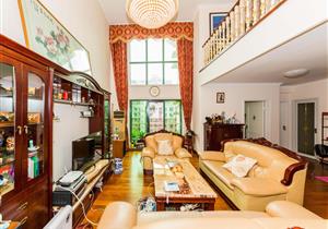 梅林一村三区，新上三房，楼层佳，诚心出售，急卖