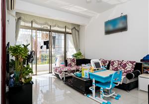 多层南北通两房，诚心出售，装修好，方便看房，近地铁