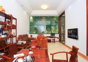 御龙居宝安西乡山景社区，宝安客运站，李嘉诚物业，