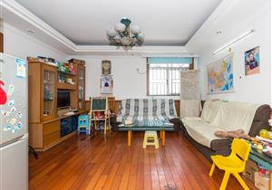 吉莲大厦，方正三房，诚心卖