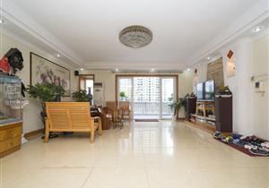 福田石厦豪宅，两梯两户，户型南北通透，客厅出大阳台，石厦书包