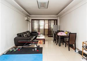 兴华花园位于宝安大道.周边配套全齐.户型方正.看房方便.