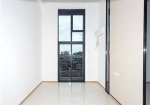 横岗地铁口 装修漂亮 朝南视野开阔 通风采光好 随时看