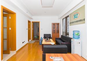 公寓70年产权通燃气带阳台、好位置、租赁无缝连接