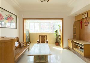 半岛苑 带平台花园 满五年价可谈 住家首选 户型好 实用率高