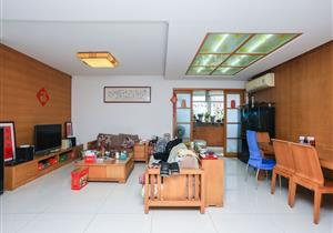 福田中港城，红本大三房，业主诚信出售，价格可谈