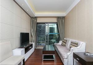 京基滨河时代广场，方正两房，客厅出阳台，住家安静，车共庙旁