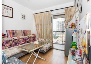 东方盛世 满五年 过渡期首选 实用率高 价可谈 拎包入住