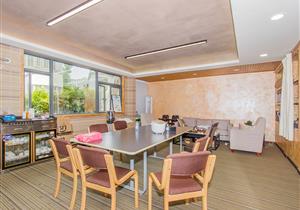 龙泉别墅带6个车位 上下共四层 独栋 带私家花园