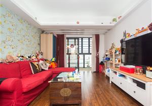 天健精装复式，客厅出阳台，空间利用高