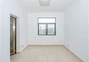 小区环境优美，自带幼儿园。