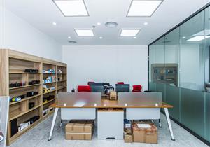 满京华，大3房出售，看房方便，满2年，税费少，租金5500