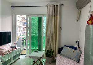 南山海岸城附近，一房一厅户型方正，南山双地铁口