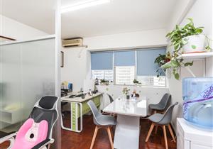 交通便利，户型方正，可商住两用，价钱可谈