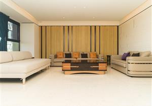 豪华装修，业主诚意卖，价格好谈，看房方便