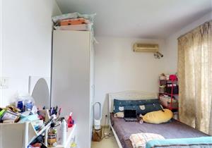 深中龙初，精装一房一厅，近地铁，满五业主诚心卖