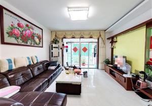 市政大院，户型通透三房，近地铁安静。