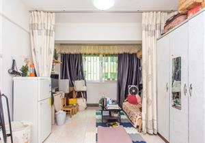 配套健身房，洗衣店，棋牌室，儿童游乐园停车场