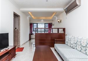 高层社区，位于宝安区创业一路与裕安路交汇处