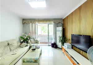 精装修小三房 中间楼层 使用率高 生活配套齐全 看房方便