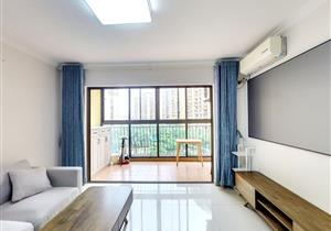 英郡年华二期 新装修 68+28平 户型好 实用率高 钥匙房