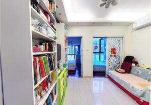 雍景湾小两房，正南向育才二小二中，车位充足。