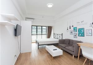 深圳宝安新深南大道万菱小公寓业主诚意出售适合过渡住家的小年轻