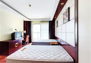 泊岸雅苑，小户型，盐外书包没有用过，满五年唯1住宅