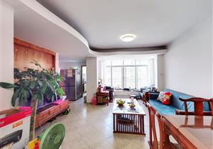 连塘小区花园，3房子。地铁口，交通便利