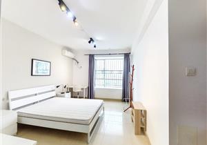 阳光满屋, 位置在繁华地带, 交通便利