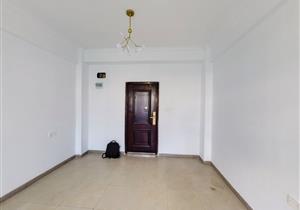 红本在手，户型方正，交通购物方便