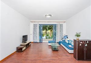 环境优美，舒适居家，自带子母游泳池，车位非常充足