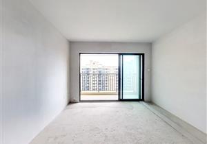 3号线地铁站旁边新出笋盘，次新房花园中间，客厅出阳台价格可议