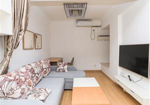 户型方正 使用率高 近地铁 价格可谈