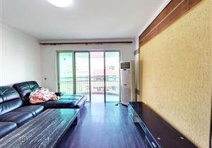 户型方正实用，看房方便，周边配套齐全