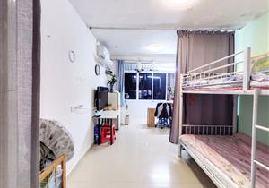 鹏基工业区一房，交通方便，价格优