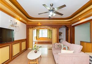 高尔夫旁，大两房，中层，采光好，红本，价格可谈