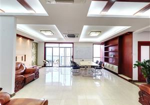 周边有大型超市，生活便利，适合居家