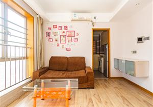 财富港大厦一共分为4栋，该小区是全深圳一本不动产证拥有2套房