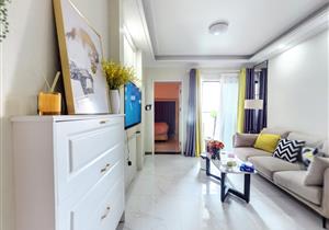 新上笋盘，业主急售，精装修拎包入住，看房方便