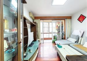 布吉信义片区中加名园三房两卫楼层好业主诚心出售价格可谈