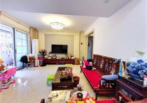 新秀地铁口，精装3房，朝南向，价格可以谈