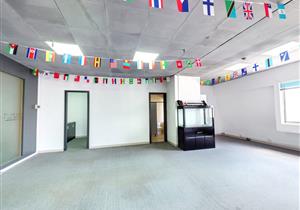 业主急售，随时可以看房，住家安静，降价30万，大社区