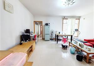 精装南向安静交通方便