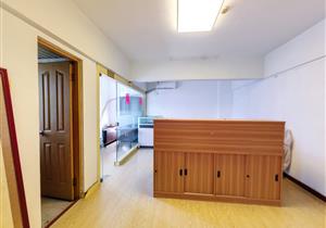 集浩花园红本在手满五年只有一套看房方便业主急售溢价空间大