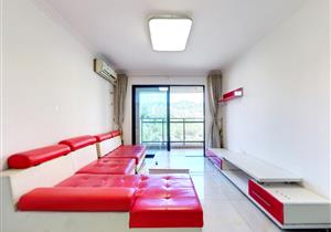 停车方便 装修好 小三房 正规商品房 楼龄新 东南朝向